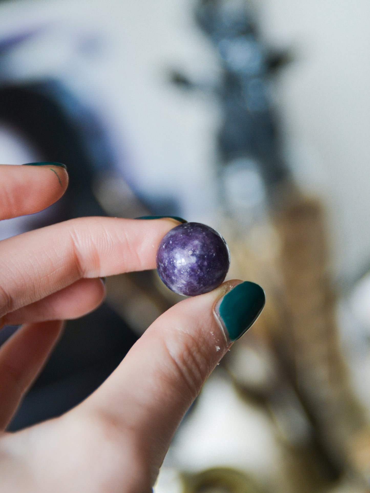Minisfera di lepidolite